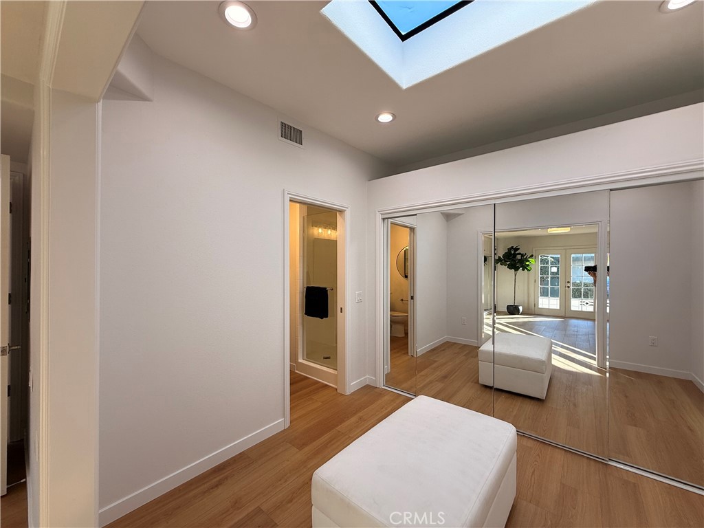 MLS #OC25270381 image #27