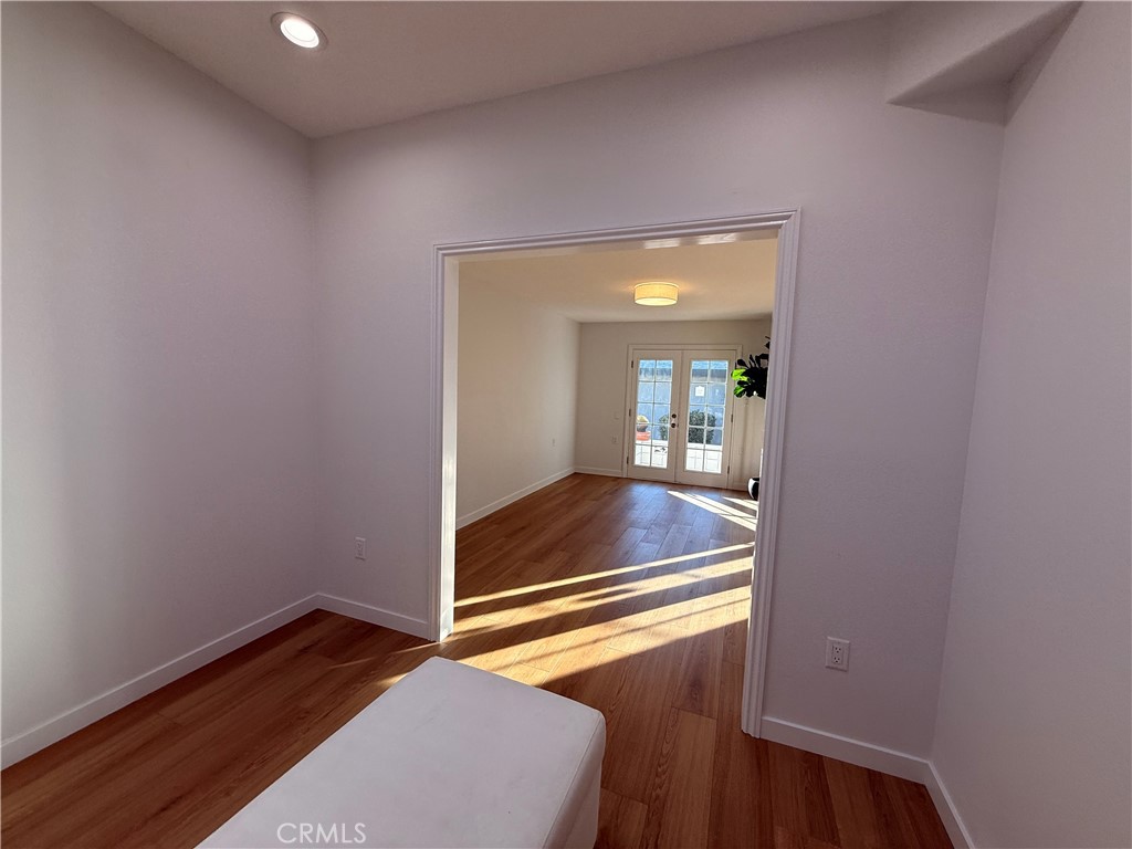 MLS #OC25270381 image #30