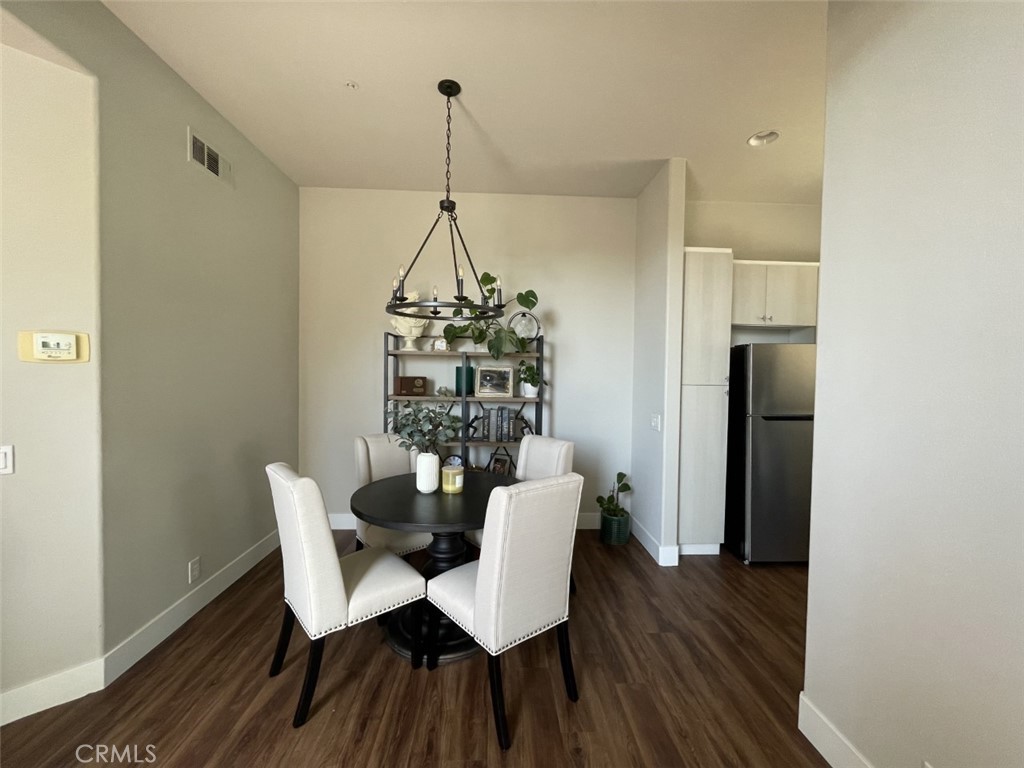 MLS #OC25270416 image #6