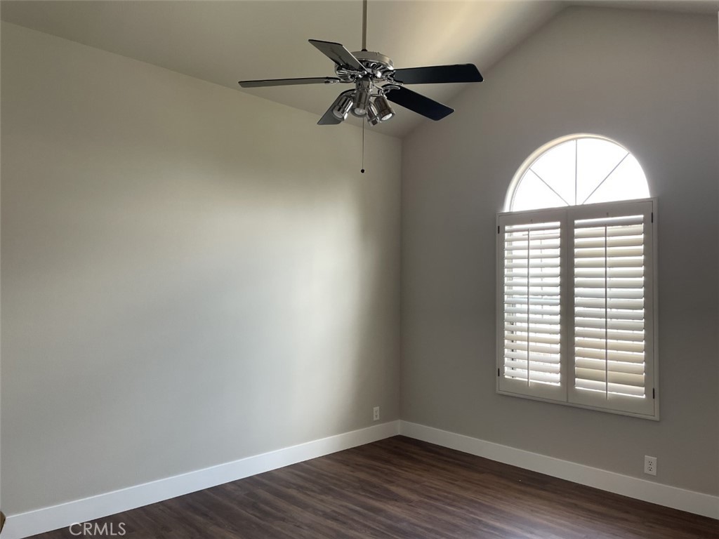 MLS #OC25270416 image #8