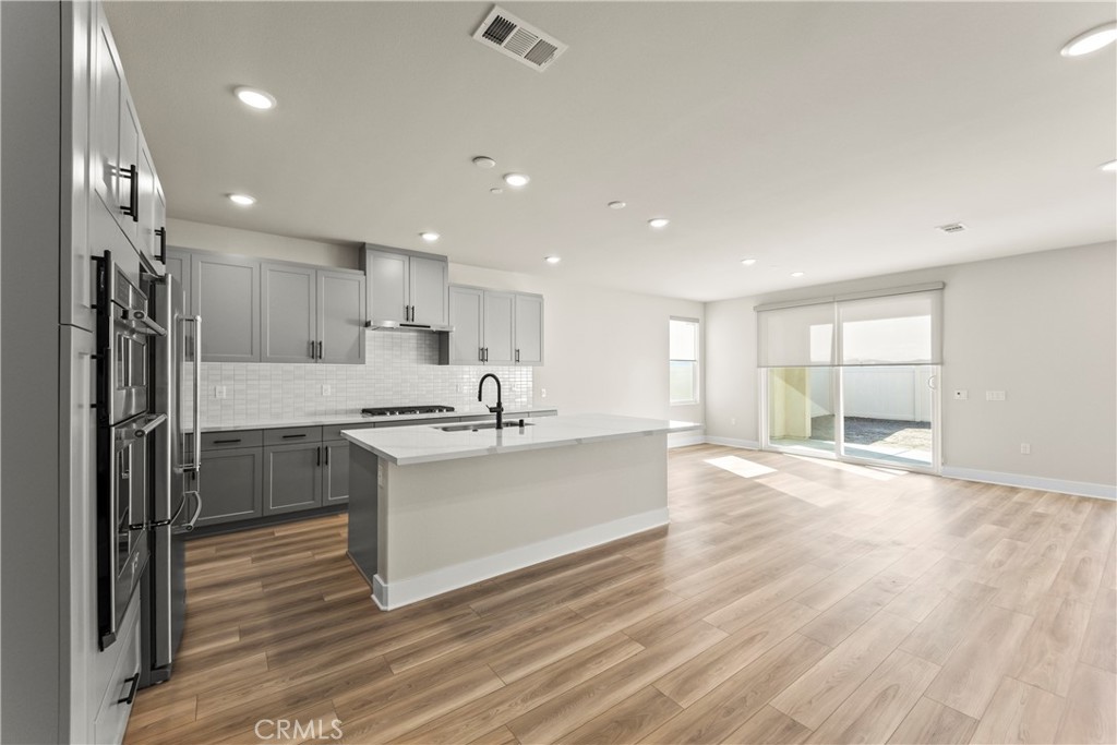 MLS #OC25270448 image #12