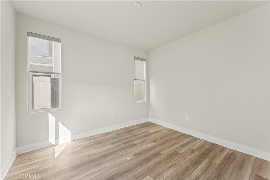 MLS #OC25270448 image #17