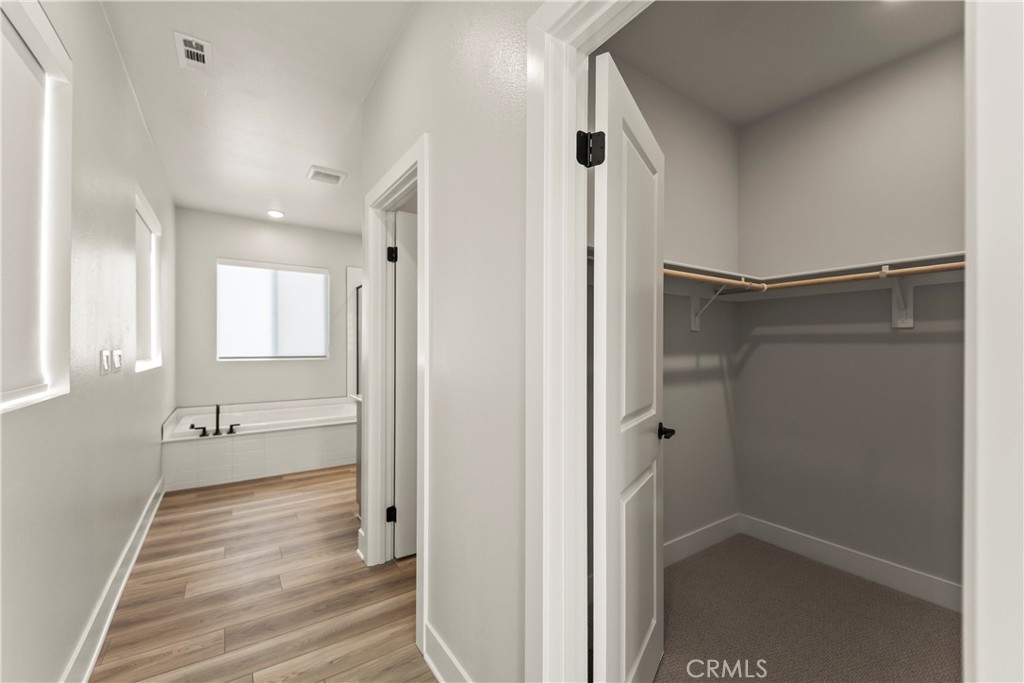 MLS #OC25270448 image #34