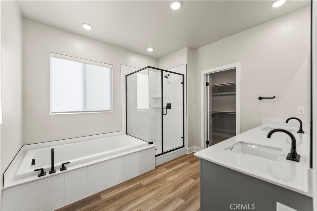 MLS #OC25270448 image #36