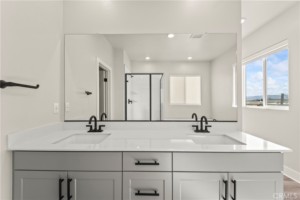 MLS #OC25270448 image #37