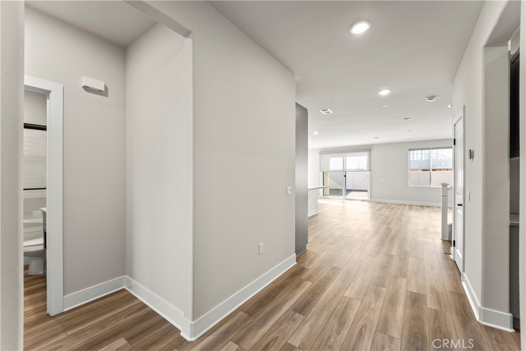 MLS #OC25270448 image #4