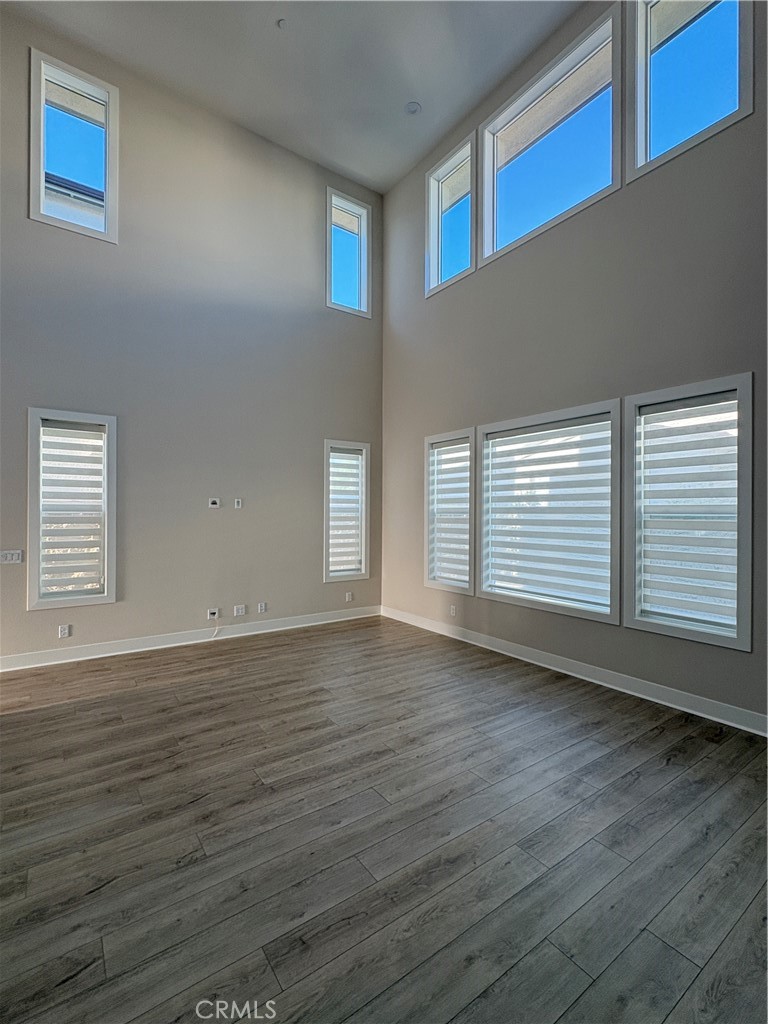 MLS #OC25270452 image #10