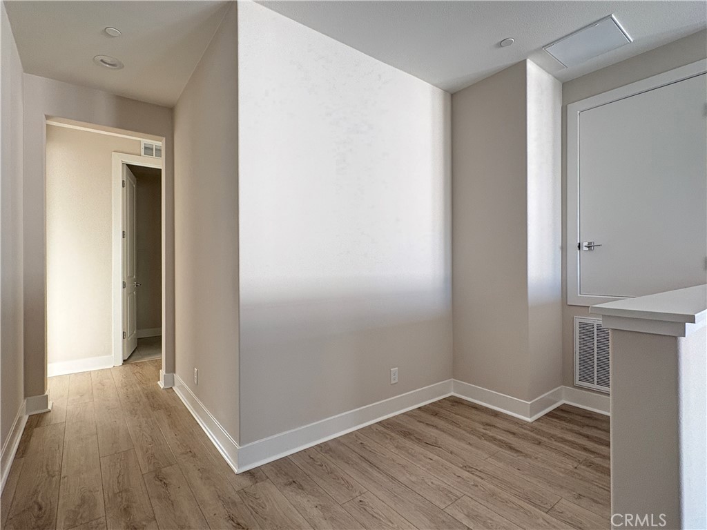 MLS #OC25270452 image #15