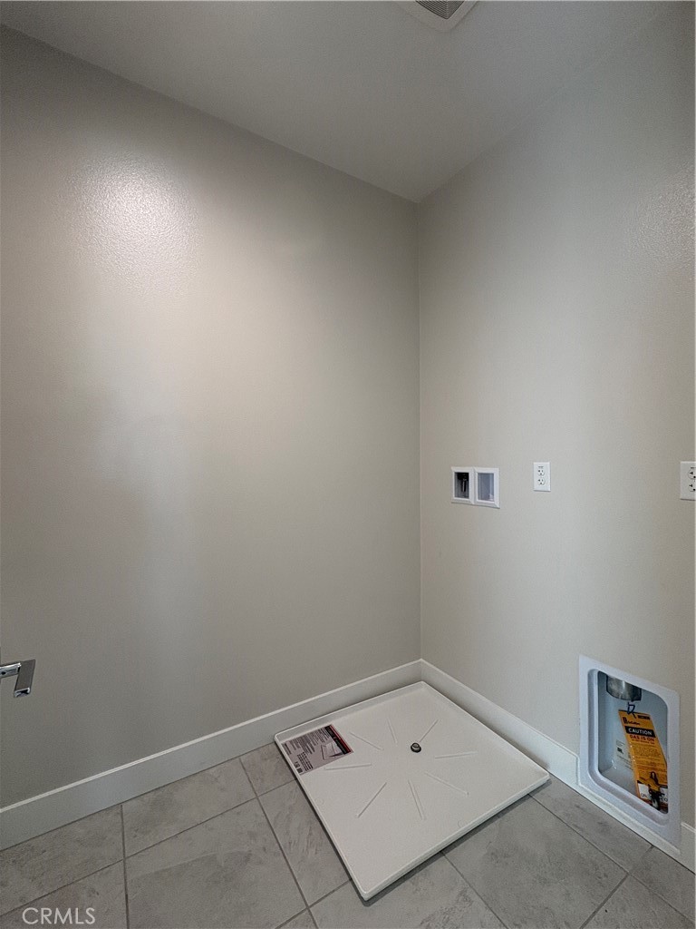 MLS #OC25270452 image #22