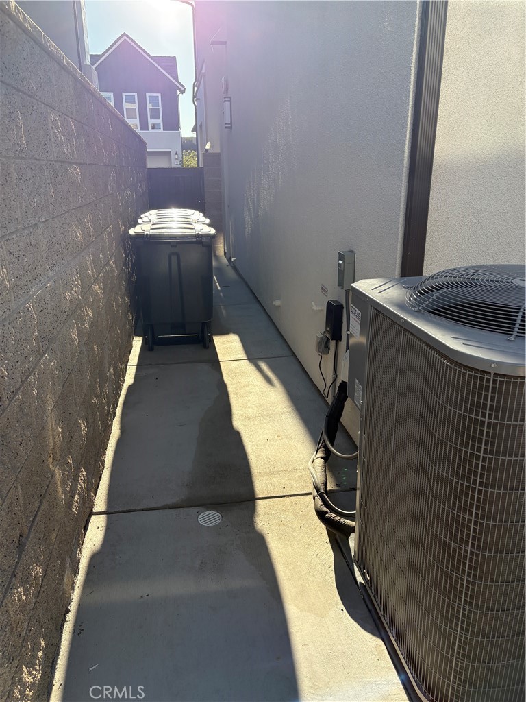 MLS #OC25270452 image #26