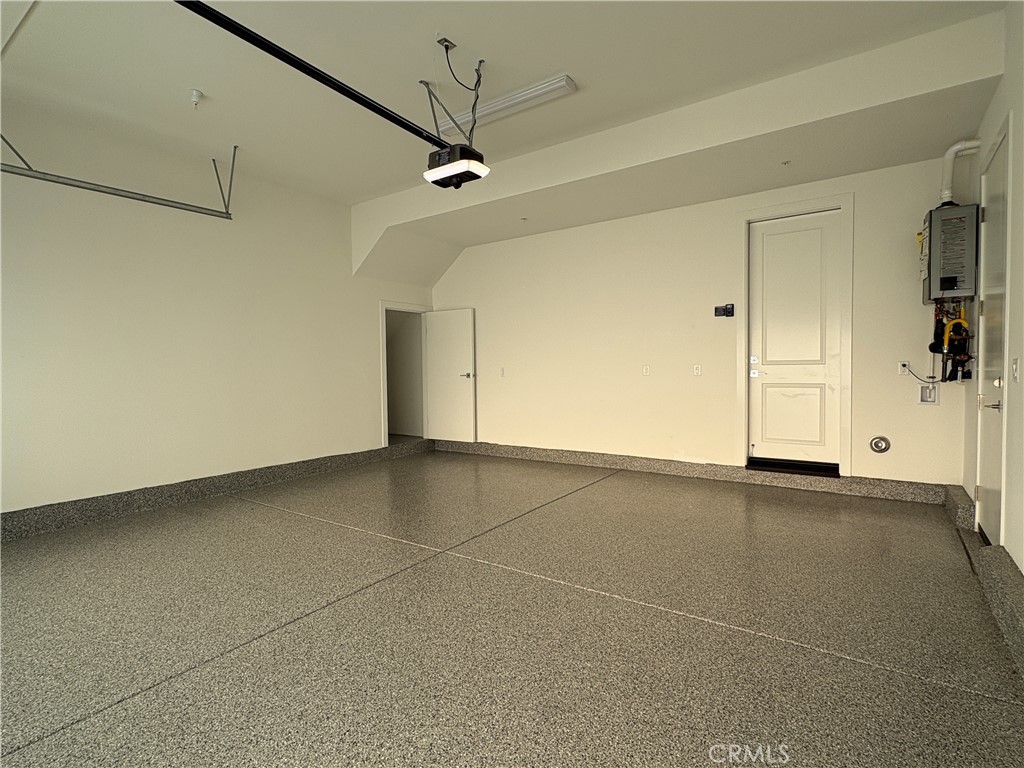 MLS #OC25270452 image #30