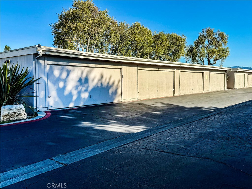 MLS #OC25270467 image #18