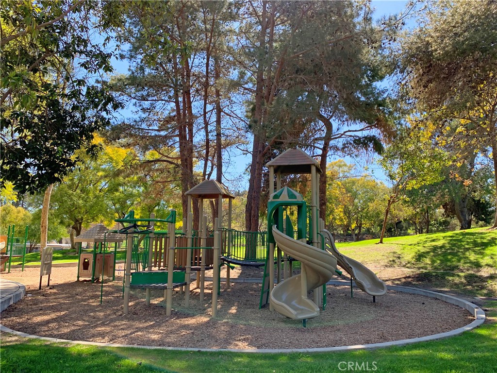 MLS #OC25270467 image #24