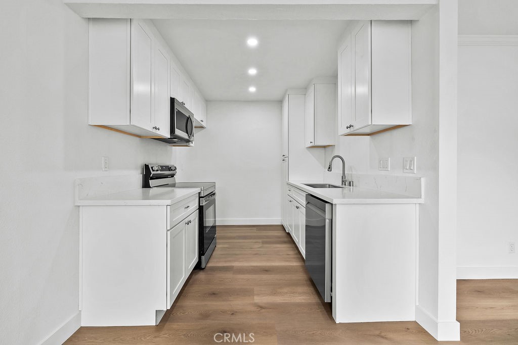 MLS #OC25270474 image #11