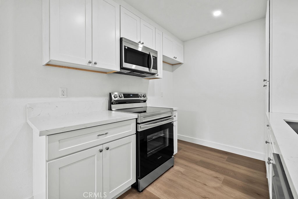 MLS #OC25270474 image #12