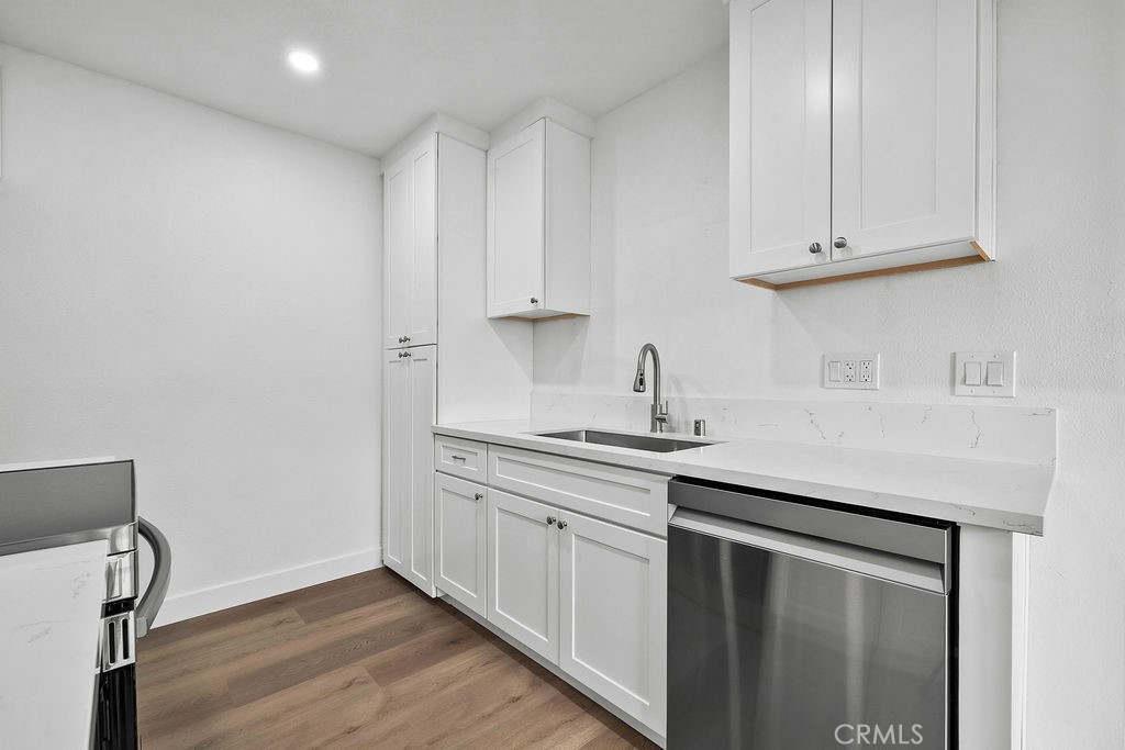 MLS #OC25270474 image #2