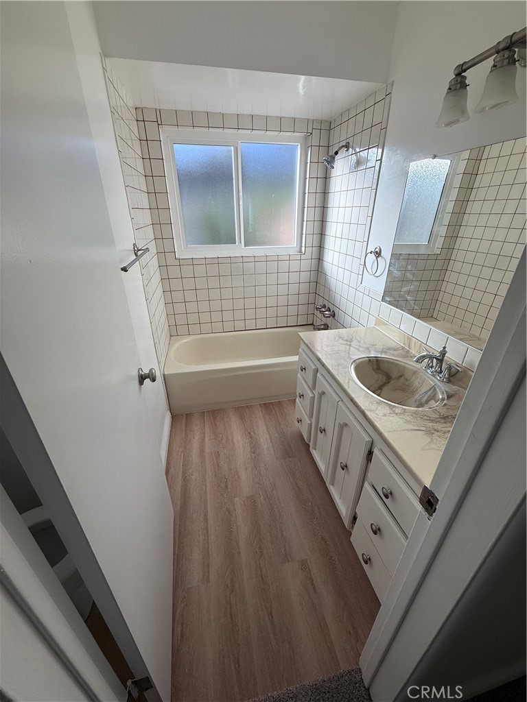 MLS #OC25270486 image #9