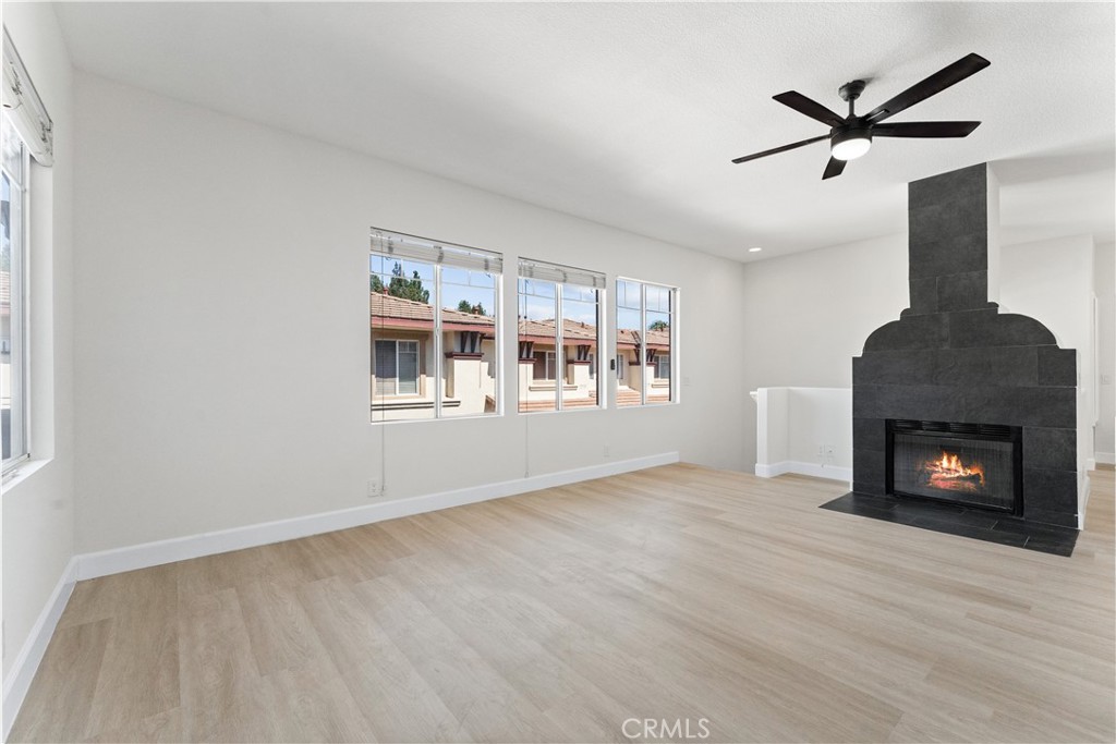 MLS #OC25270498 image #4