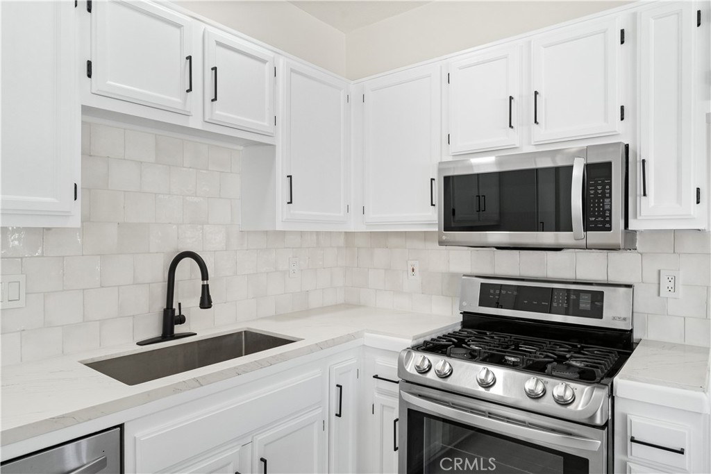 MLS #OC25270498 image #9