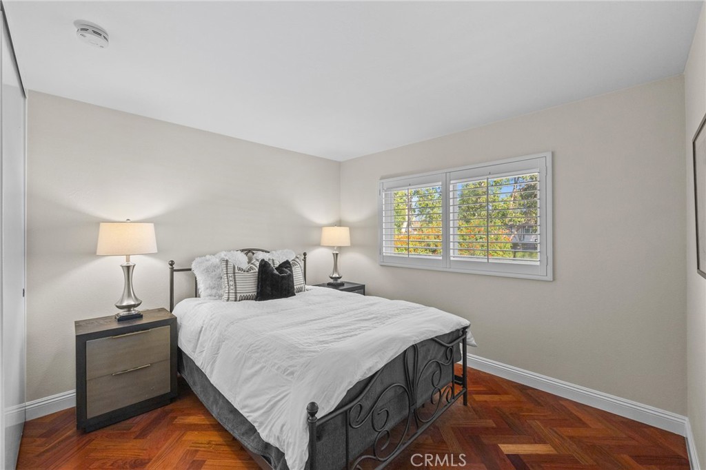 MLS #OC25270546 image #27