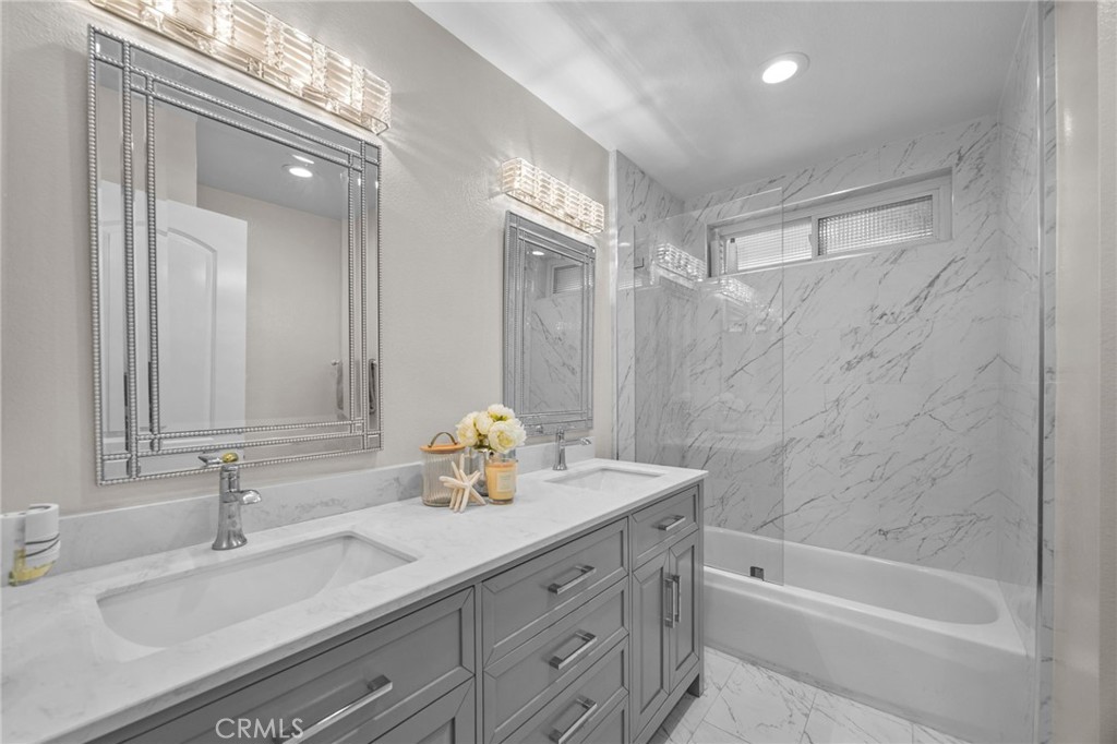 MLS #OC25270546 image #28