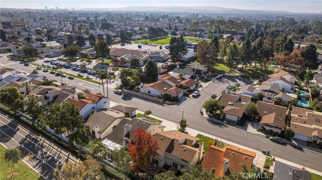 MLS #OC25270546 image #36