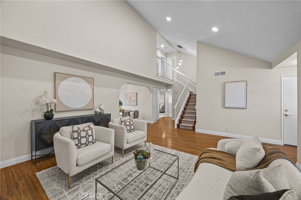 MLS #OC25270546 image #5