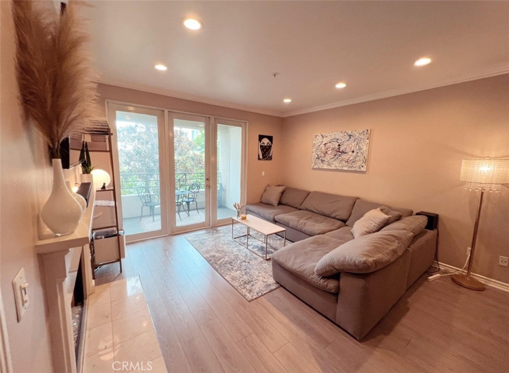 MLS #OC25270548 image #3