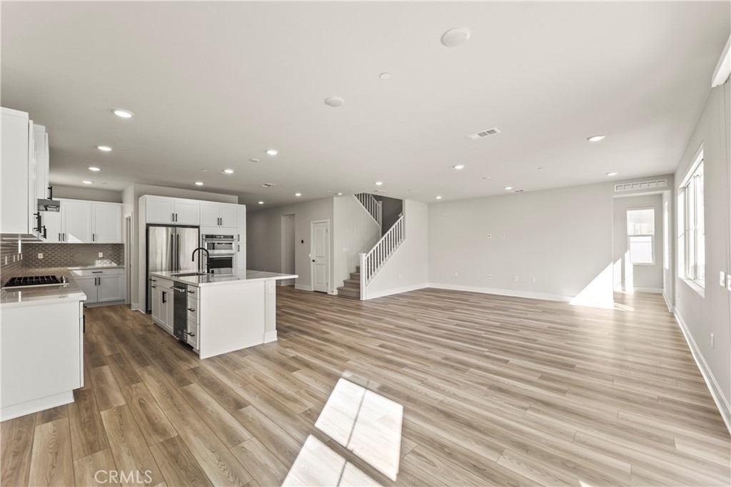 MLS #OC25270607 image #12