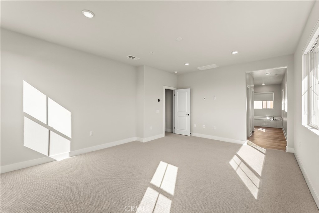 MLS #OC25270607 image #27