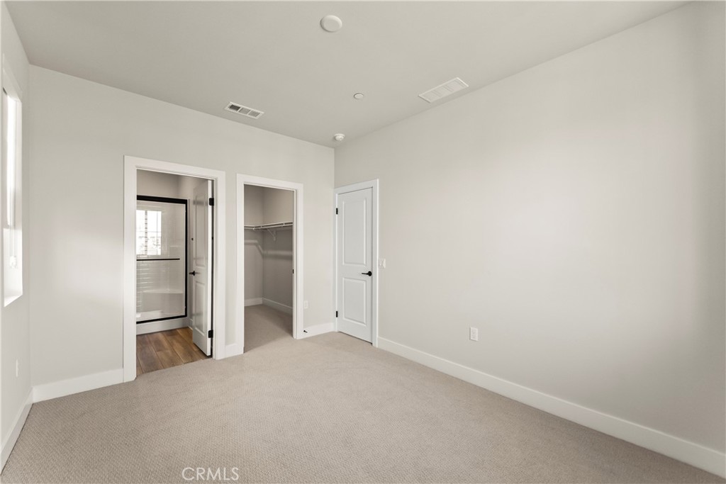 MLS #OC25270607 image #36