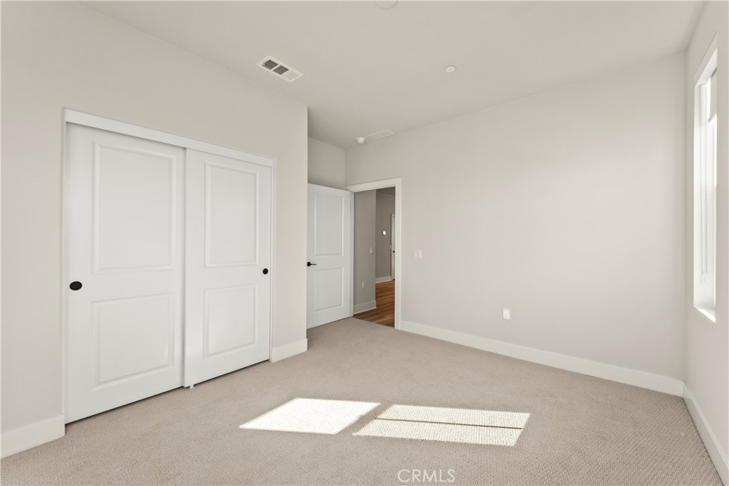 MLS #OC25270607 image #8