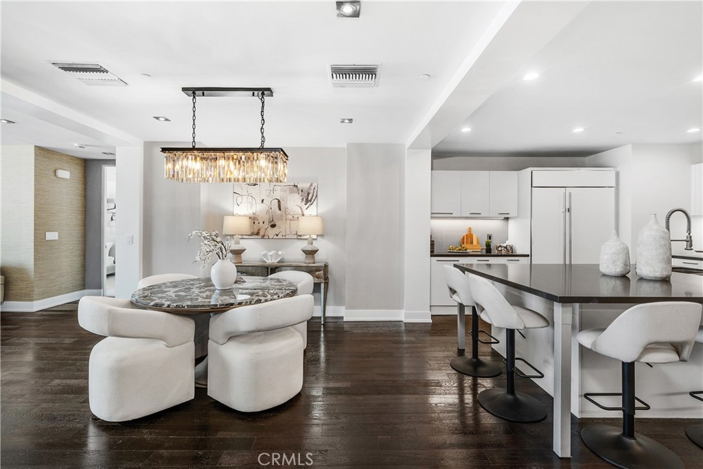 MLS #OC25218862 image #1