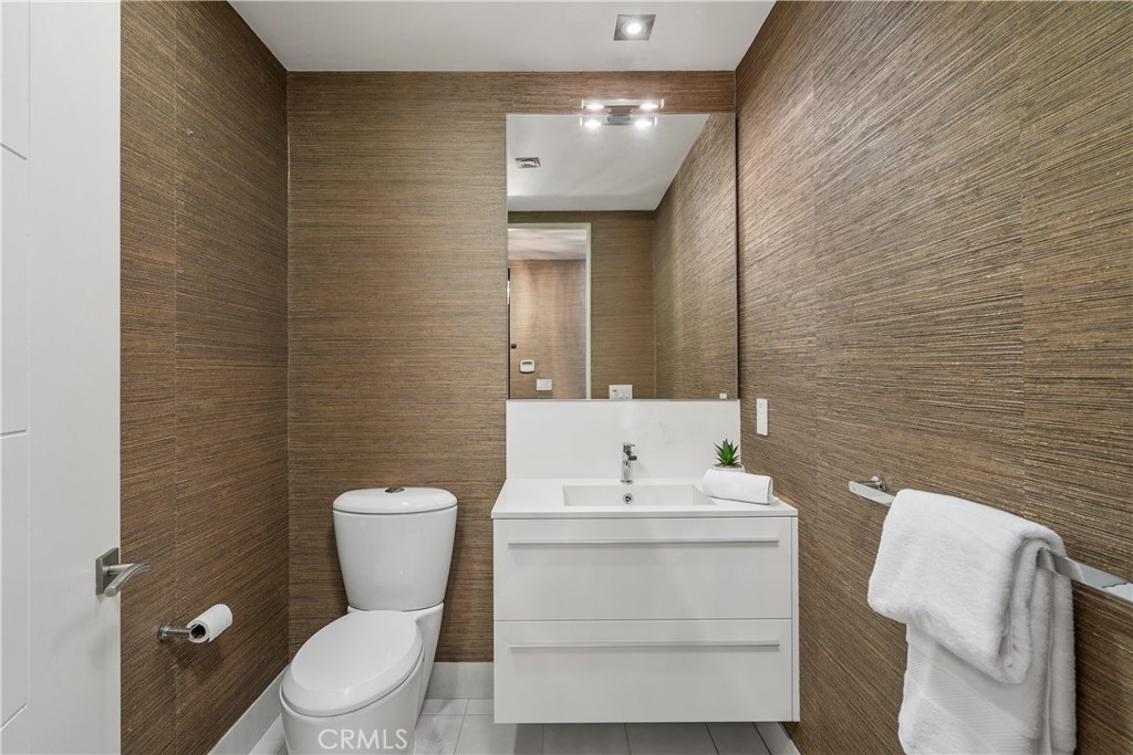 MLS #OC25218862 image #15