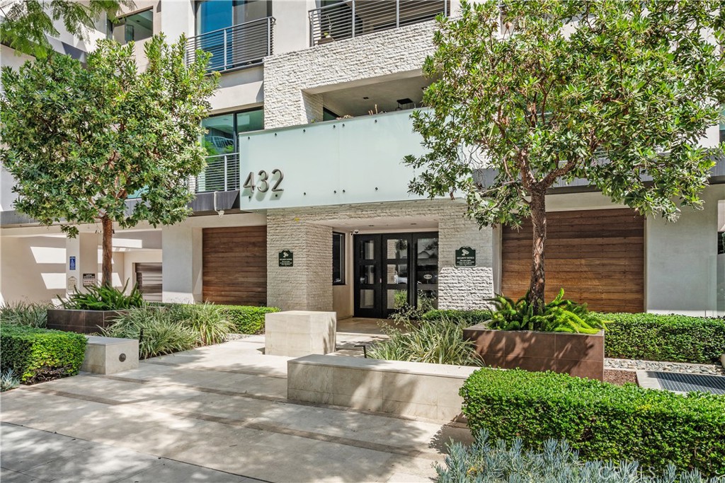 MLS #OC25218862 image #21