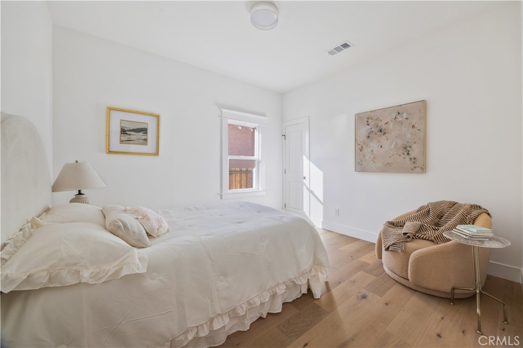 MLS #OC25270680 image #16