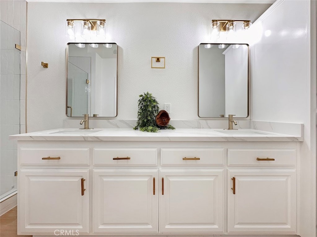 MLS #OC25270743 image #11