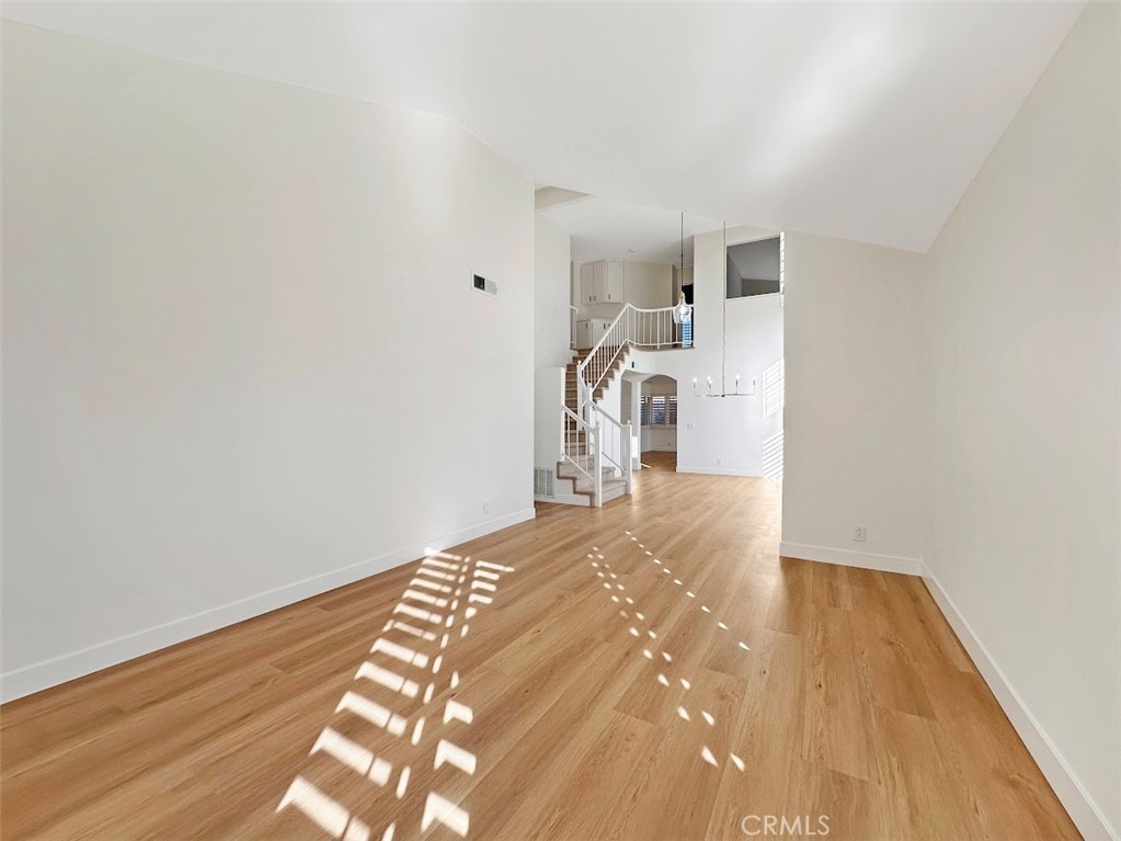 MLS #OC25270743 image #3