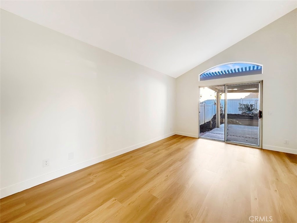 MLS #OC25270743 image #8