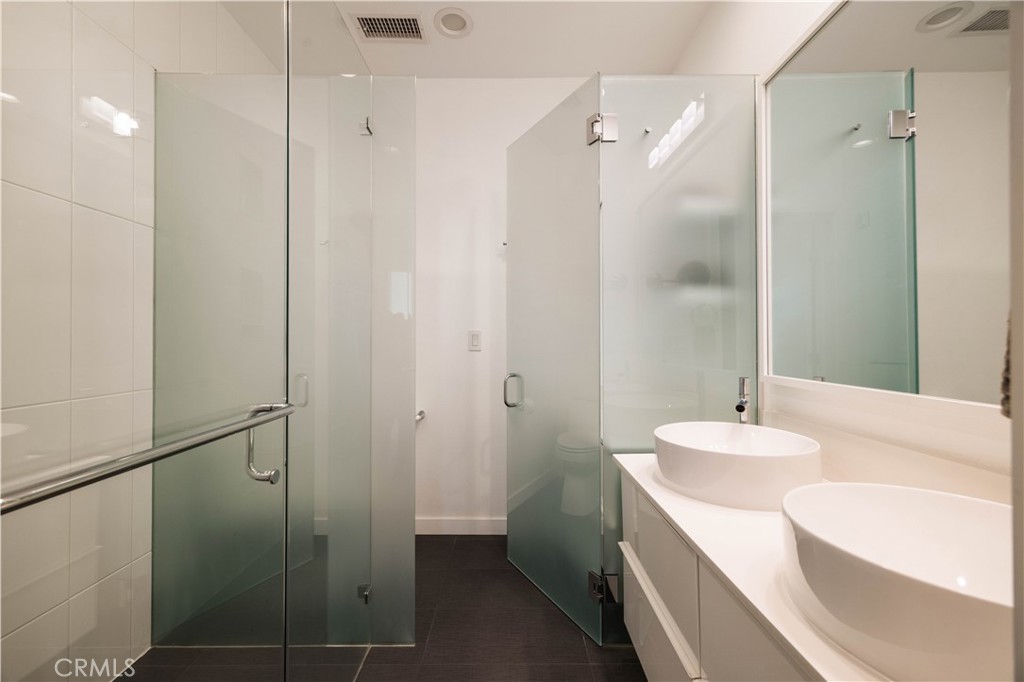 MLS #OC25270752 image #19