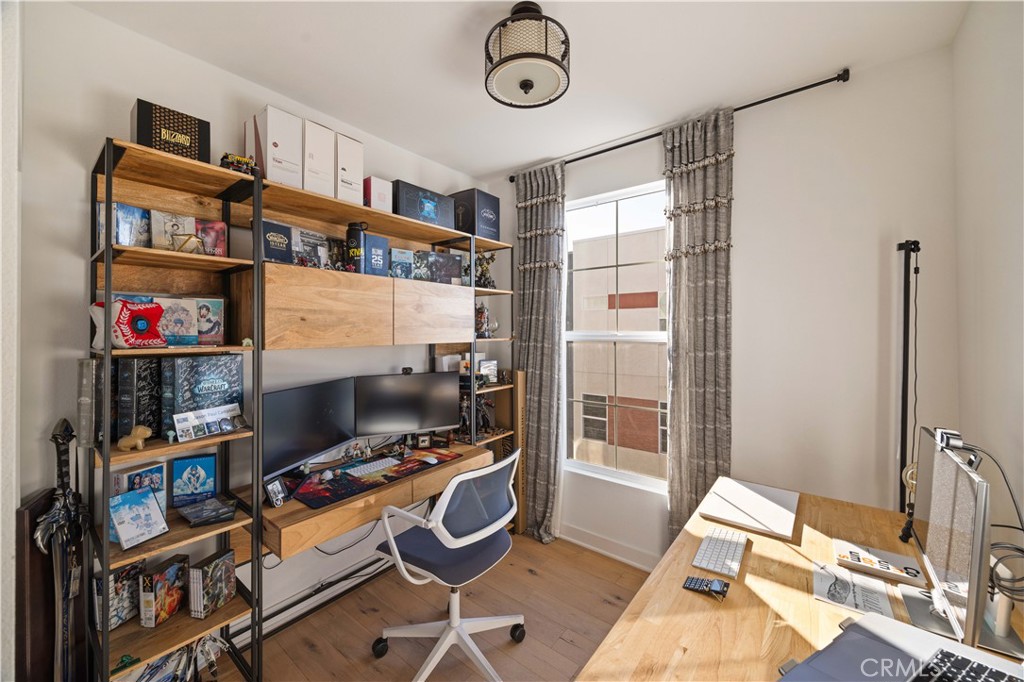 MLS #OC25270752 image #21