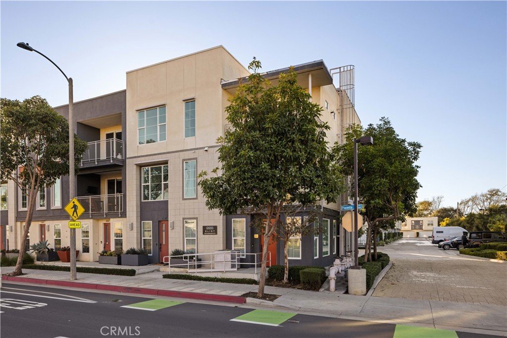 MLS #OC25270752 image #3