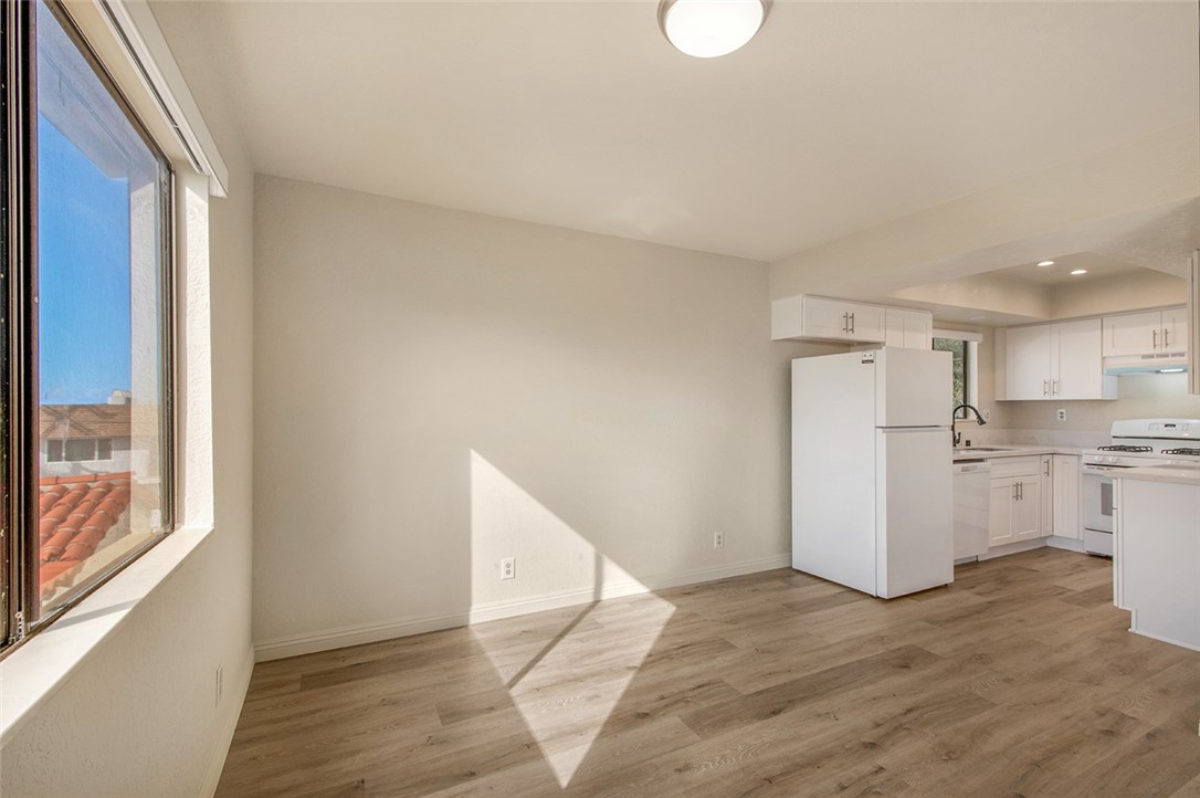 MLS #OC25270837 image #5