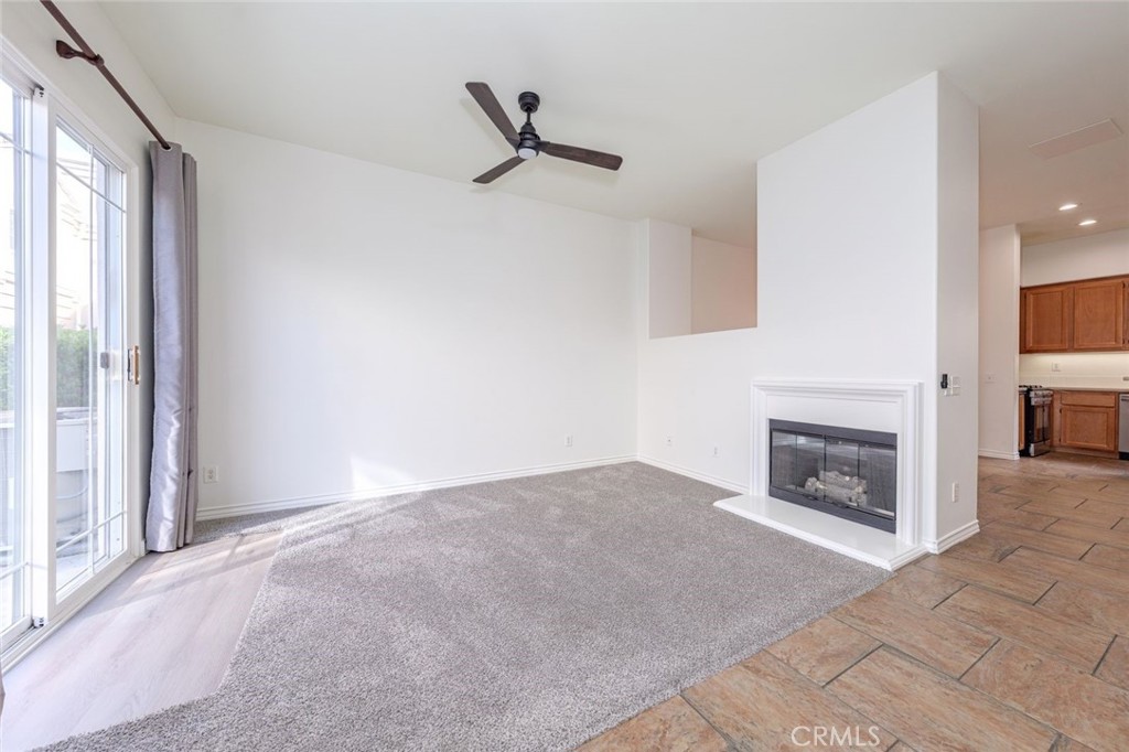 MLS #OC25270915 image #10