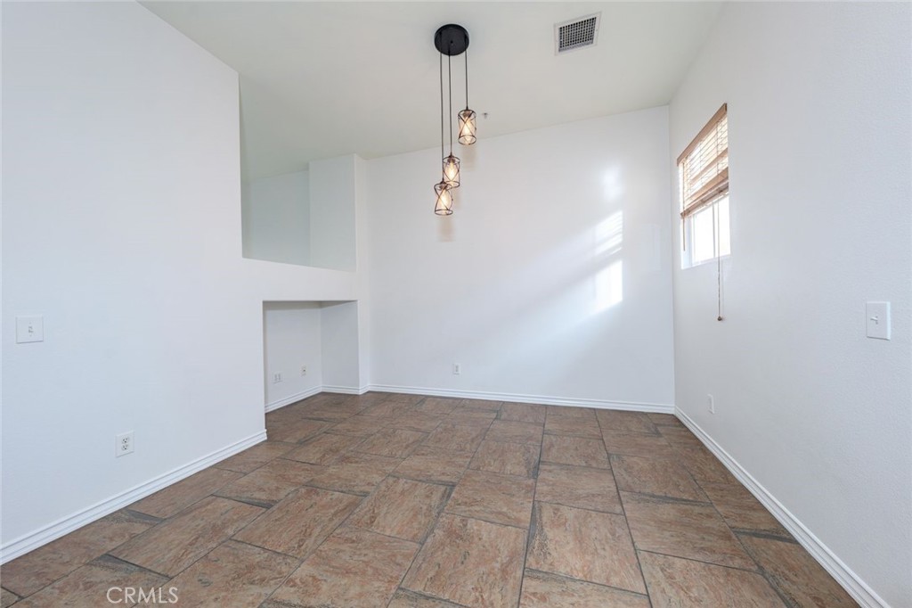 MLS #OC25270915 image #11