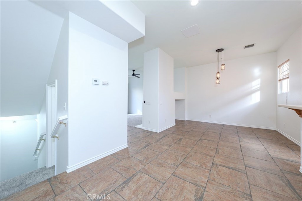 MLS #OC25270915 image #12