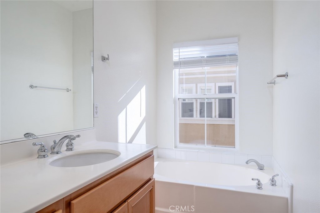 MLS #OC25270915 image #25