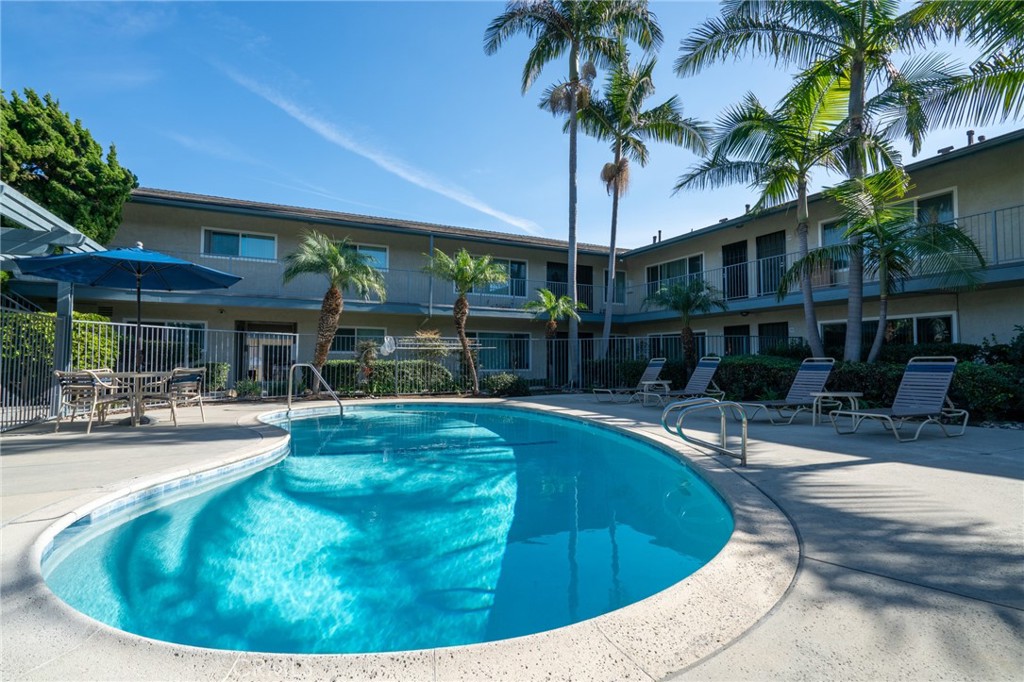 MLS #OC25270919 image #7