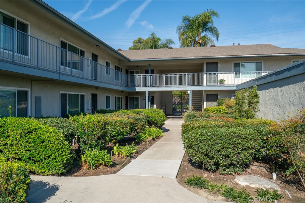 MLS #OC25270919 image #8