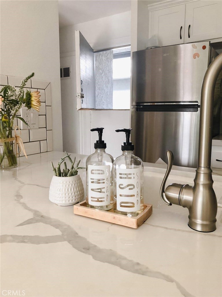 MLS #OC25270924 image #6